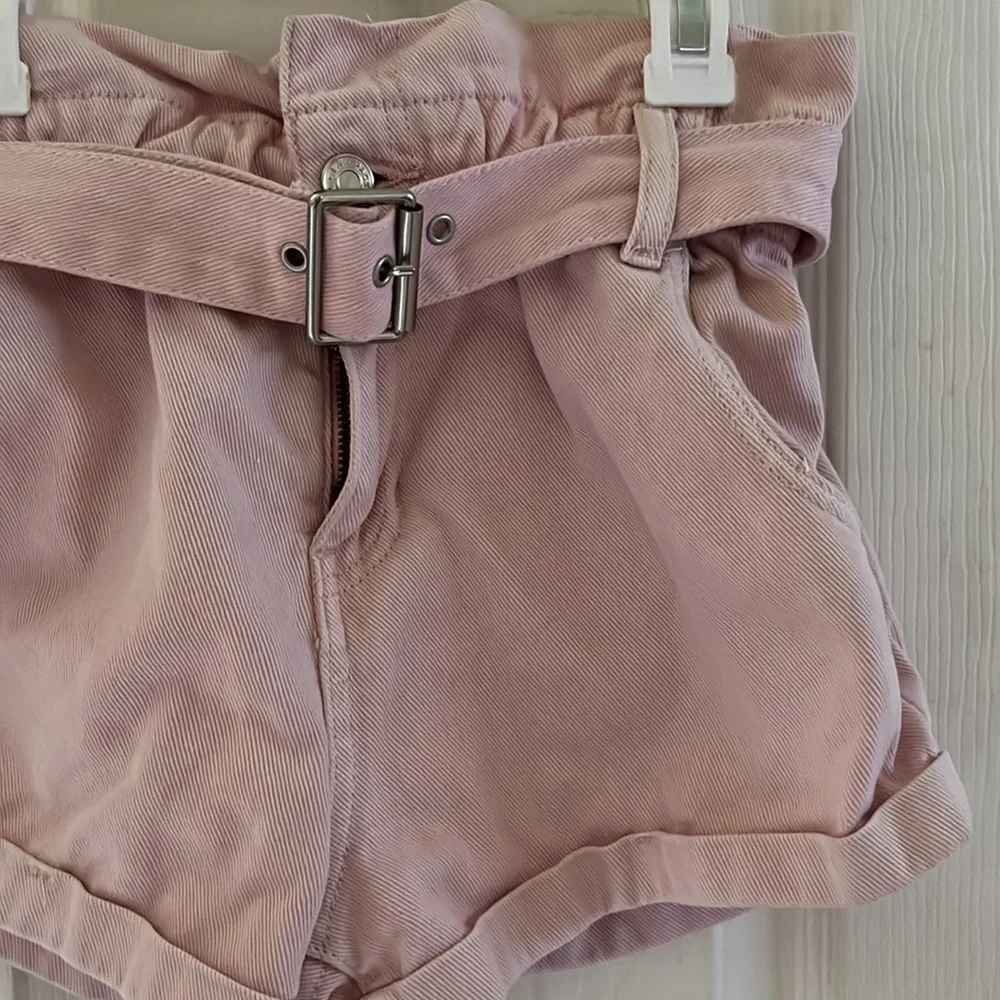Pacsun Light Pink Denim Mon Shorts with Buckle - Picture 3 of 6